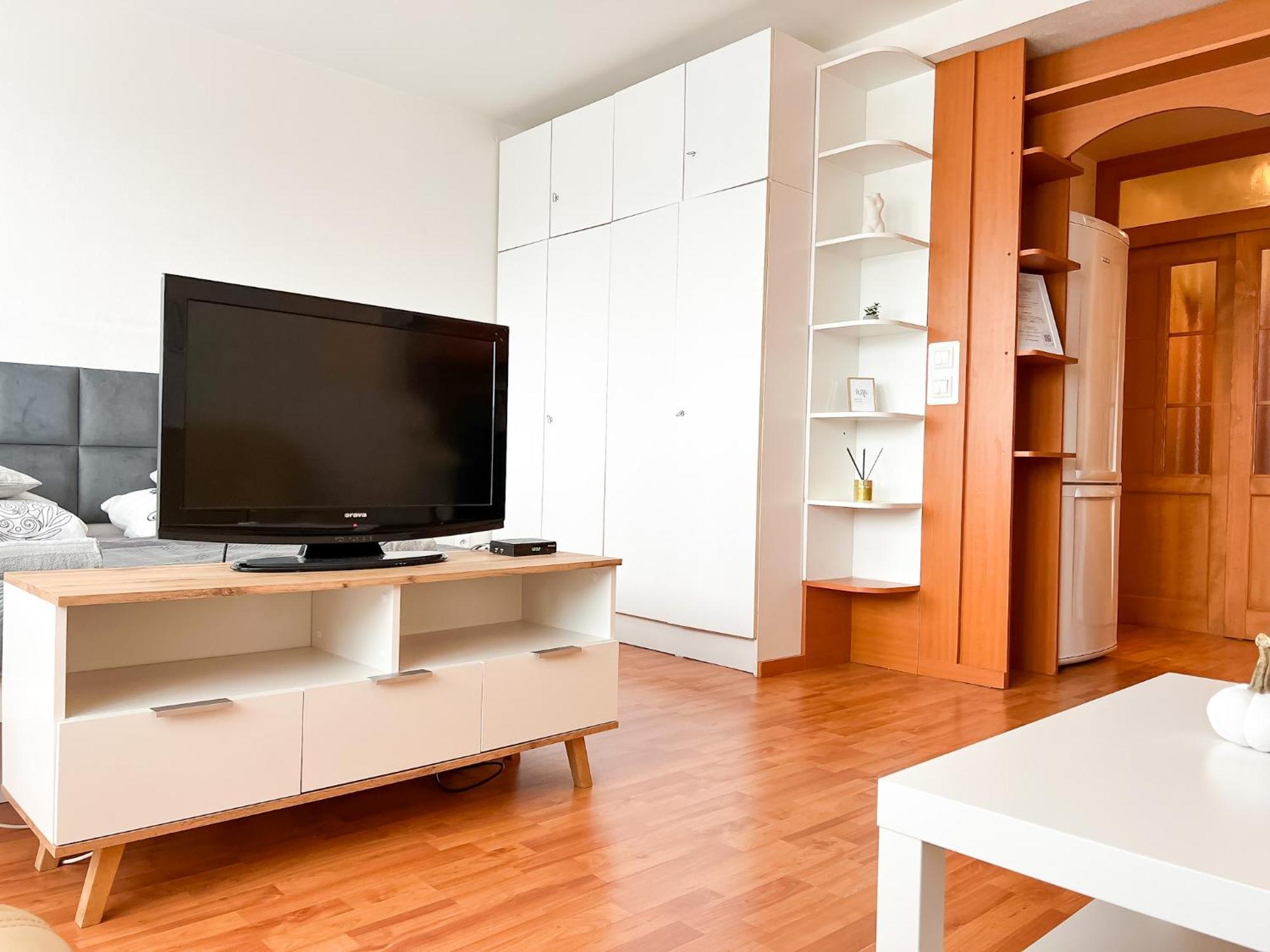 Apartamento Simcity 3 I City Centre & Free Parking 24H Self Check-In Banská Bystrica Exterior foto